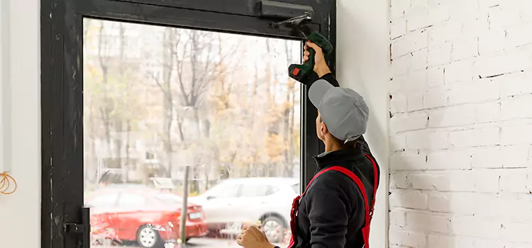 Comprehensive Door Closer Services in Saint-Raymond, QC