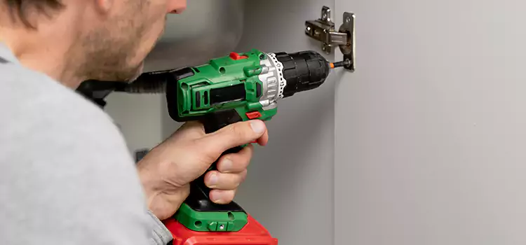 Commercial Door Hinge Repair Saint-Raymond