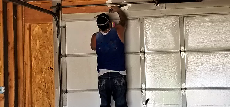 Specialized Garage Door Panel Solutions in Saint-Raymond, QC