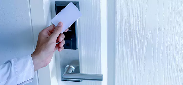 Why Choose Us for Your Keycard Lock Installation in Saint-Raymond, QC?